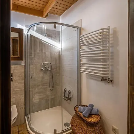 Birtok Royal Apartmanhaz * Tagyon