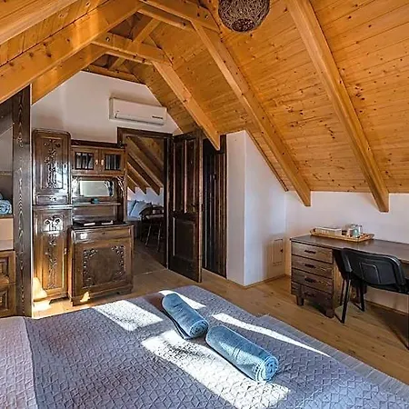 Birtok Royal Apartmanhaz 3*
