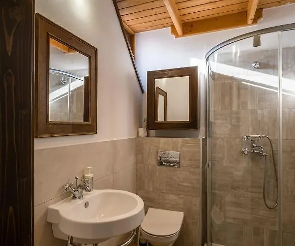 Birtok Royal Apartmanhaz Couette-café Tagyon