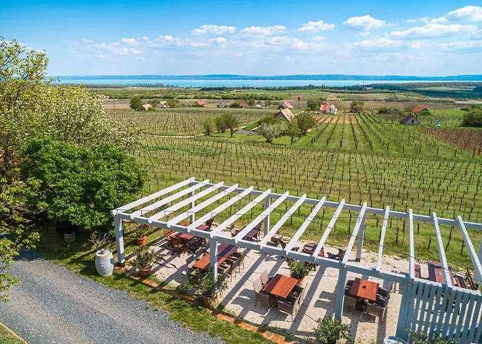 B&B Birtok Royal Apartmanhaz 3*